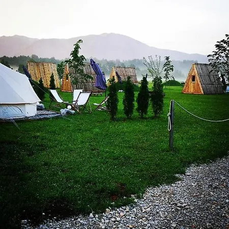 White Tent Mountain View In Camp Garden Park Glamping