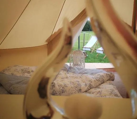 White Tent Mountain View In Camp Garden Park Luxuszelt Radovljica