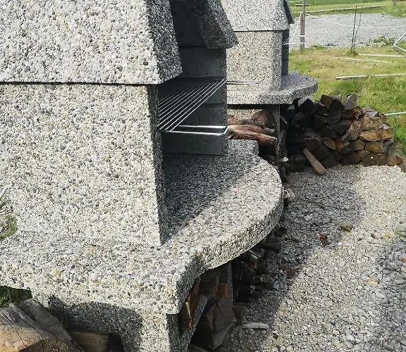 Luxury tent White Tent Mountain View In Camp Garden Park Radovljica